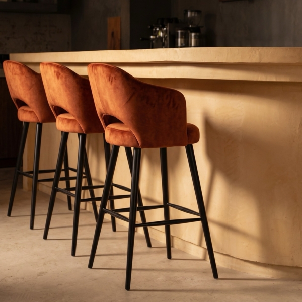 LEDA Milo Barchair Hospitality groot